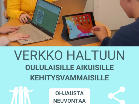 Esitekuva hankkeesta, kehitysvammaisia käyttämässä digilaitteita.