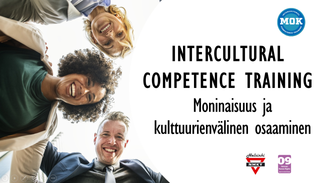 Kuvassa kolme hymyilevää henkilöä, MOK-logo, STEA:n ja Helsingin NMKY:n logo sekä teksti Intercultural Competence Training, Moninaisuus ja kulttuurienvälinen osaaminen